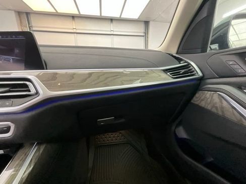 Used 2019 BMW X7 xDrive40i w/ Parking Assistance Package AWD/4WD image 11
