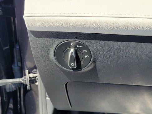 Certified 2025 Volkswagen Taos S AWD/4WD image 31
