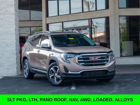 Used 2018 GMC Terrain SLT w/ Preferred Package FWD image 1