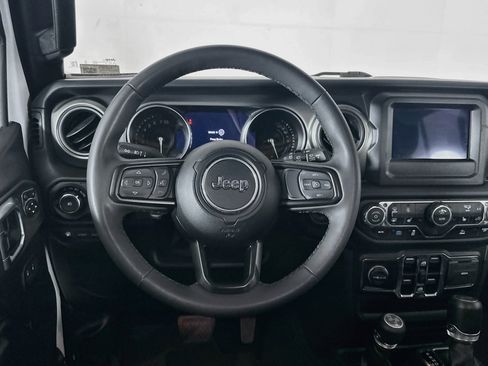 Used 2023 Jeep Wrangler Unlimited w/ Cold Weather Group AWD/4WD image 17