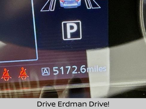 Certified 2025 Nissan Versa SR w/ Trunk Package image 32