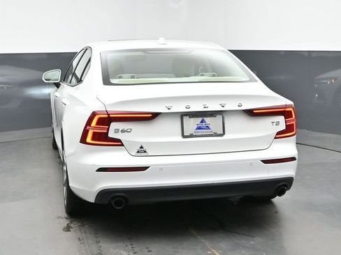 Used 2020 Volvo S60 T5 Momentum FWD image 8