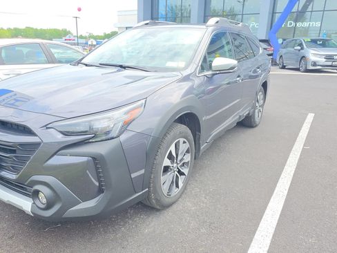 Used 2025 Subaru Outback Touring XT AWD/4WD image 1