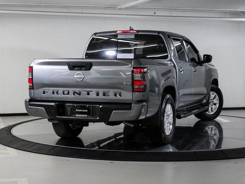 Used 2024 Nissan Frontier SV w/ SV Convenience Package image 7