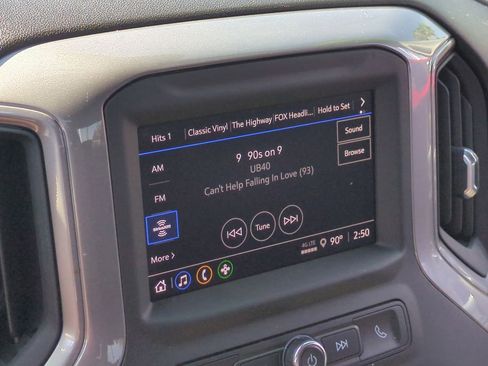 Used 2022 Chevrolet Silverado 1500 Custom image 13