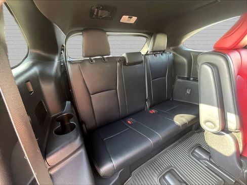 Used 2024 Toyota Highlander XSE FWD image 23
