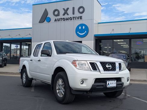 Used 2015 Nissan Frontier SV w/ SV Value Truck Package AWD/4WD image 1