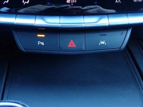 Used 2024 Cadillac XT4 Premium Luxury image 20