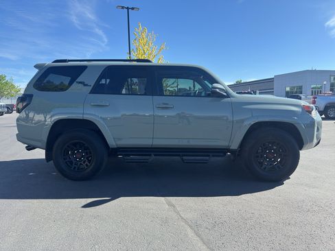 Used 2023 Toyota 4Runner TRD Off-Road Premium w/ Moonroof Package AWD/4WD image 2