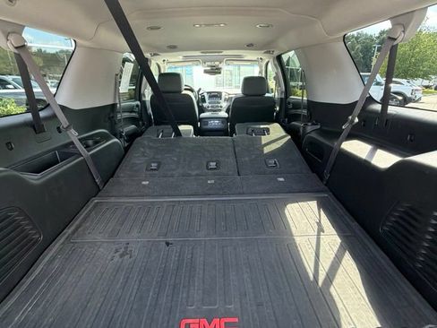 Used 2017 GMC Yukon XL SLT w/ HD Trailering Package AWD/4WD image 9