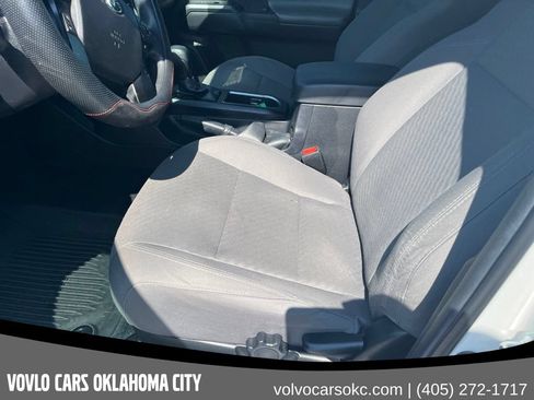 Used 2023 Toyota Tacoma SR AWD/4WD image 10