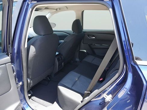 Used 2024 Nissan Rogue SV FWD image 22