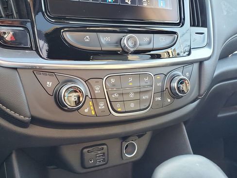 Used 2023 Chevrolet Traverse Premier w/ LPO, Floor Liner Package AWD/4WD image 26