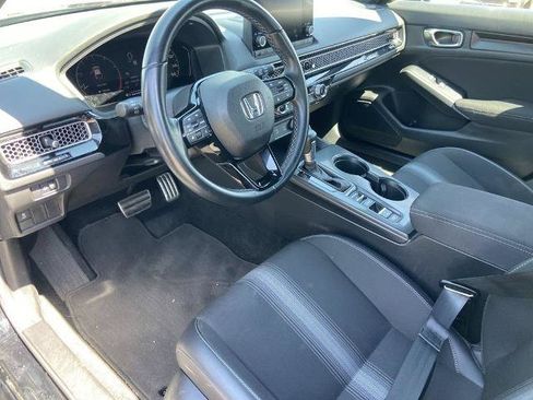 Used 2025 Honda Civic Sport image 6