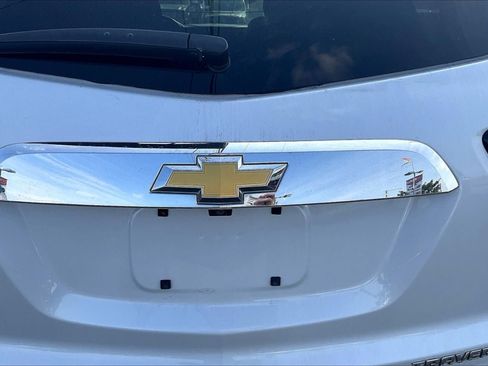Used 2016 Chevrolet Traverse LT FWD image 8