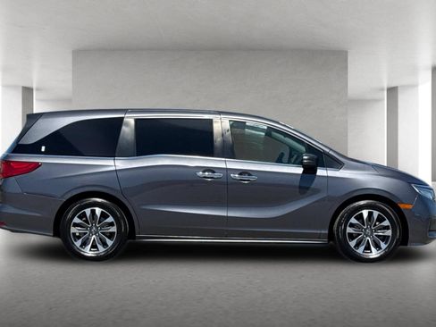 Used 2023 Honda Odyssey EX-L image 3