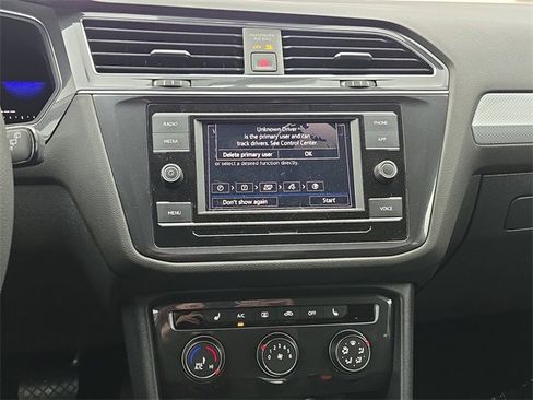 Used 2022 Volkswagen Tiguan S image 19