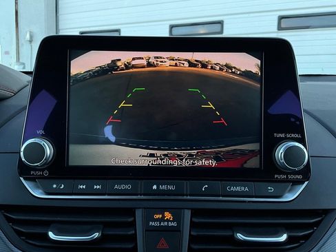 Used 2025 Nissan Altima 2.5 SR image 30