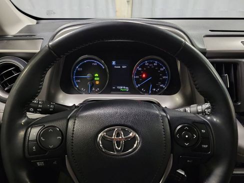 Used 2018 Toyota RAV4 Limited image 15