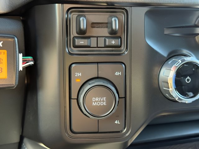 New 2025 Ford F450 Platinum AWD/4WD image 32