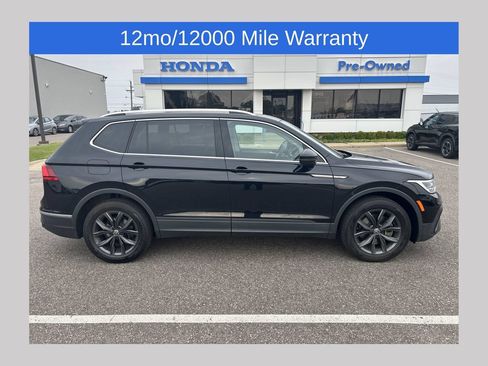 Used 2022 Volkswagen Tiguan SE FWD image 1