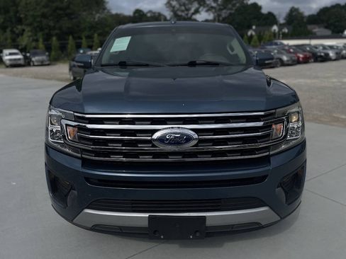 Used 2019 Ford Expedition Max XLT w/ Equipment Group 202A RWD image 2