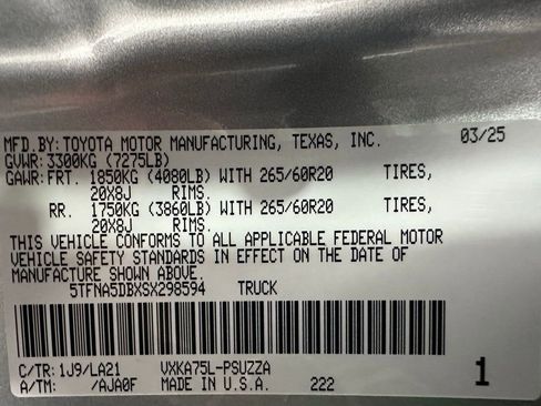 Used 2025 Toyota Tundra Platinum AWD/4WD image 11