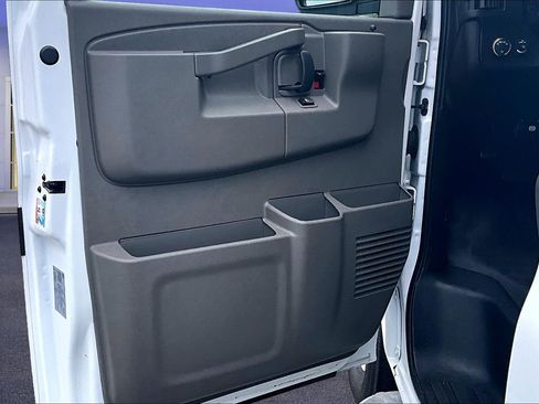Used 2023 GMC Savana 2500 w/ Driver Convenience Package RWD image 19