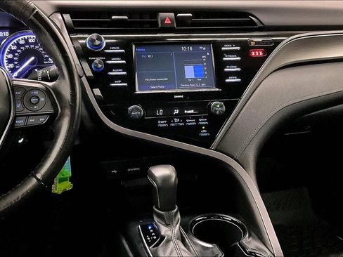 Used 2020 Toyota Camry SE AWD/4WD image 9