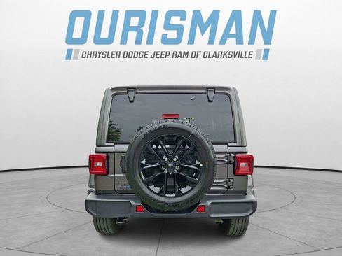 Certified 2025 Jeep Wrangler Unlimited Sahara AWD/4WD image 5