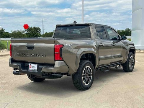 Used 2026 Toyota Tacoma TRD Sport RWD image 3