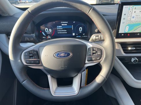 New 2025 Ford Explorer Active w/ Active Comfort Package image 21