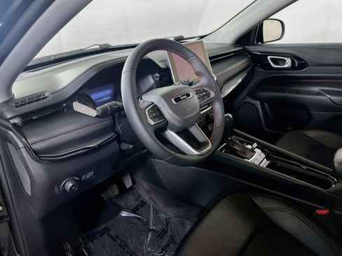 Used 2022 Jeep Compass Trailhawk AWD/4WD image 9