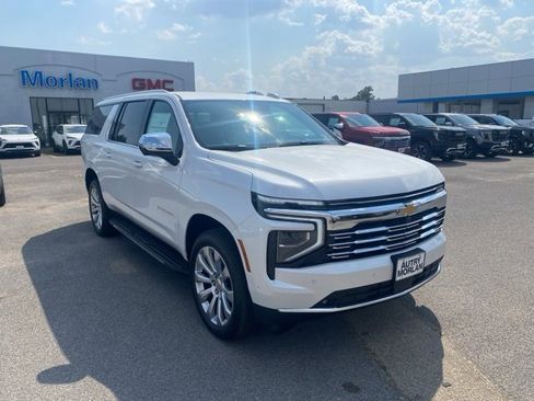 New 2025 Chevrolet Suburban Premier image 8