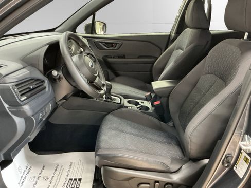 Used 2025 Subaru Forester Premium AWD/4WD image 9