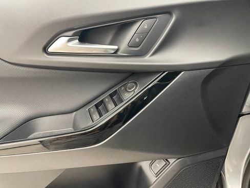 New 2026 Chevrolet Equinox LT w/ Convenience Package II AWD/4WD image 10