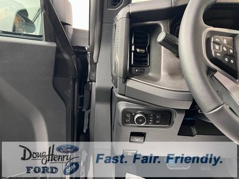 New 2025 Ford Bronco Badlands image 27