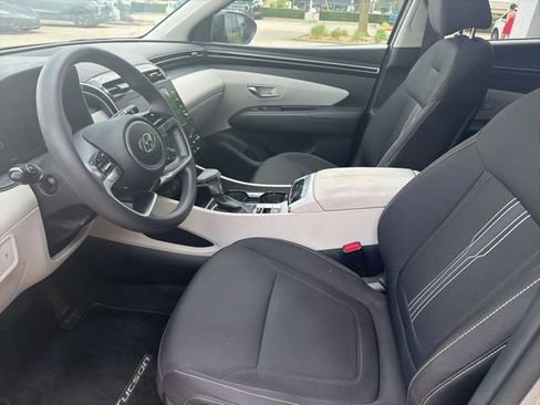 Certified 2024 Hyundai Tucson SEL FWD image 8