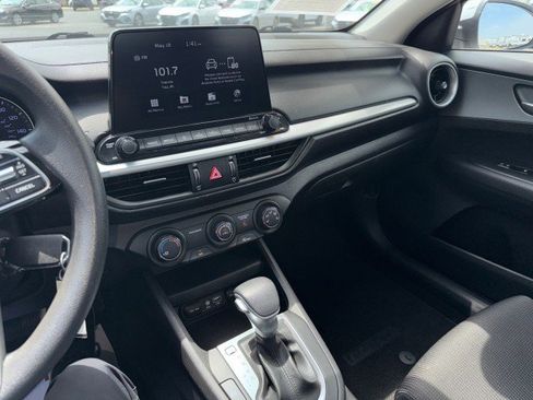Used 2021 Kia Forte LXS FWD image 20