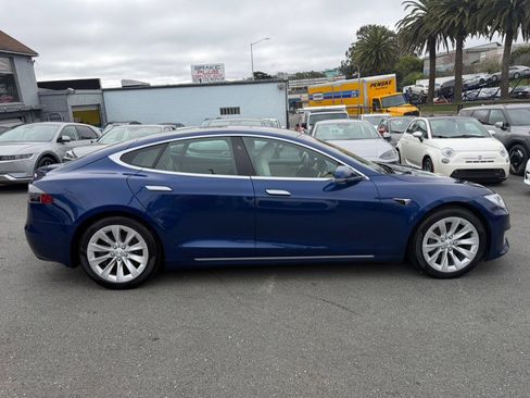Used 2020 Tesla Model S Long Range Plus image 4