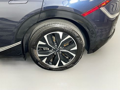 Used 2024 Kia EV6 Wind RWD image 11
