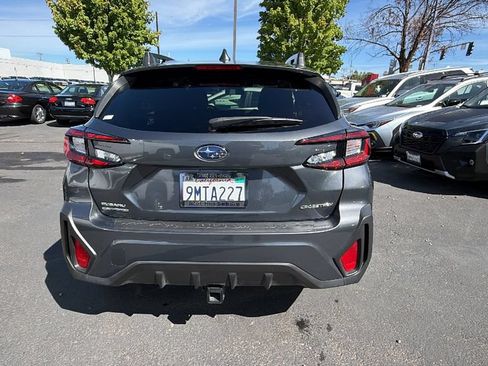 Used 2024 Subaru Crosstrek 2.0i Premium AWD/4WD image 5