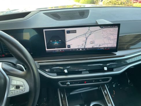 Used 2024 BMW X7 xDrive40i image 13