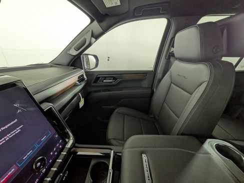 New 2026 GMC Yukon Denali w/ Denali Reserve Package image 30