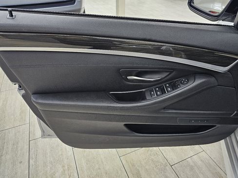 Used 2013 BMW 550i Sedan image 40