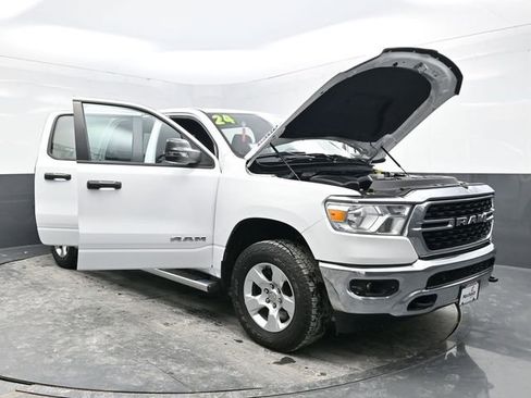 Used 2024 RAM 1500 Big Horn image 32