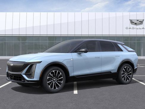 New 2026 Cadillac Lyriq Sport w/ LPO, Floor Liner Package AWD/4WD image 33