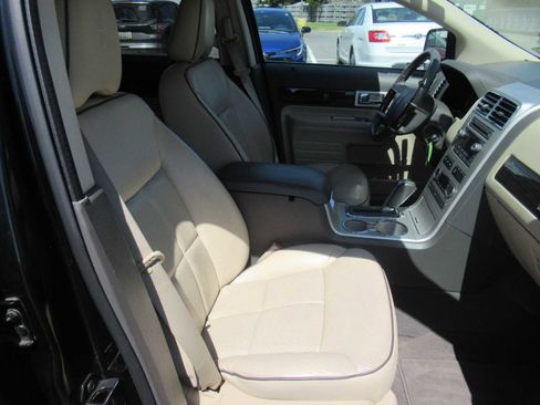 Used 2008 Lincoln MKX AWD image 23