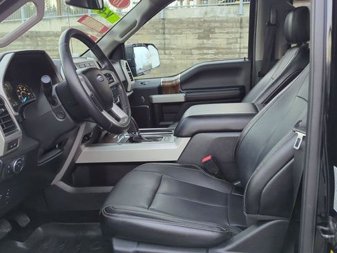 Used 2018 Ford F150 Lariat w/ Equipment Group 502A Luxury image 13