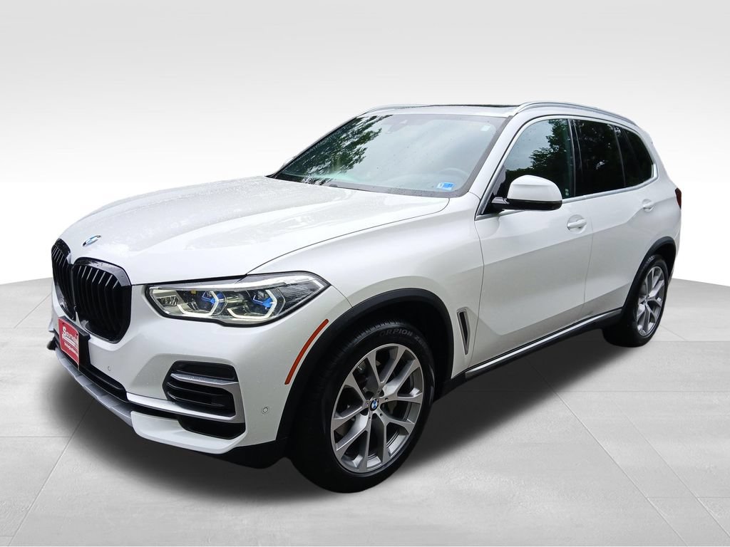 Used 2023 BMW X5 xDrive40i w/ Executive Package AWD/4WD image 3